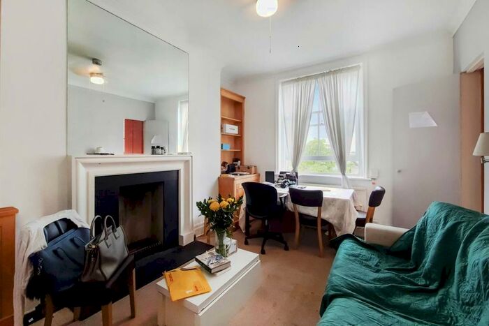 1 Bedroom Flat To Rent In Park Walk, Chelsea, London, SW10