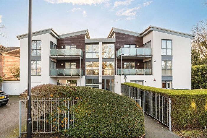 2 Bedroom Flat For Sale In Gordon Avenue Stanmore, HA7