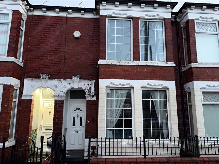3 Bedroom Terraced House For Sale In Ena Street, Hull, HU3