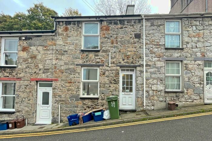 4 Bedroom Terraced House To Rent In Caellepa, Bangor, Gwynedd, LL57