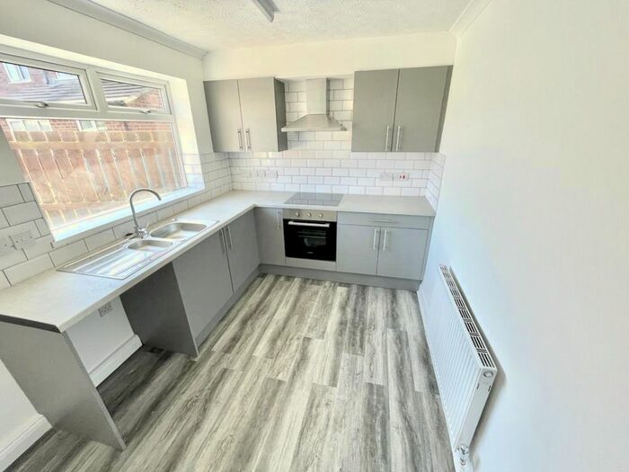 3 Bedroom Semi-Detached House To Rent In Farne Avenue, South Shields, Tyne And Wear, NE34