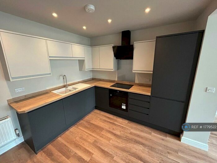 1 Bedroom Flat To Rent In Third Avenue, Oldfield Park, Bath, BA2