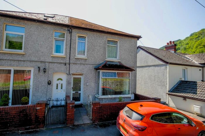 3 Bedroom End Of Terrace House For Sale In Woodland Terrace, Abercarn, NP11