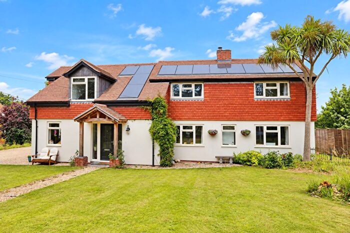 5 Bedroom Detached House For Sale In Botley Road, Bishops Waltham, Southampton, SO32