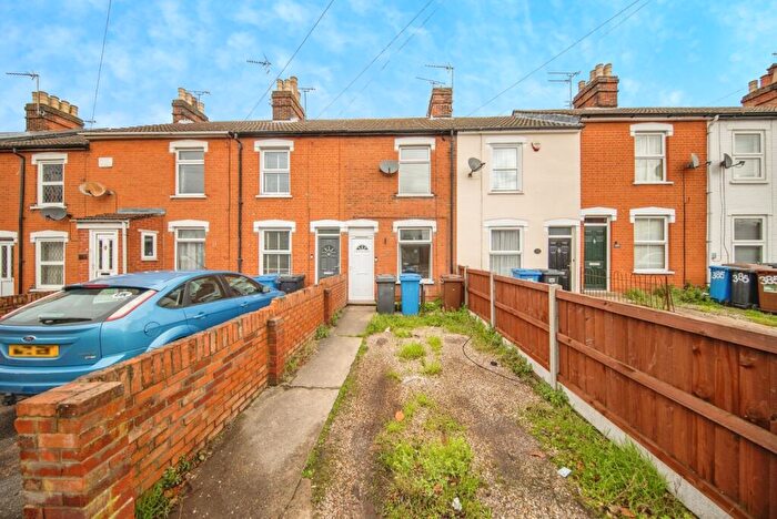 3 Bedroom Terraced House For Sale In Woodbridge Road, Ipswich, Suffolk, IP4