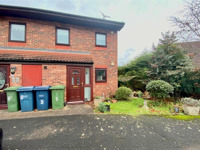 1 Bedroom Flat To Rent In St.Vincent Court, Felling, Gateshead, NE8