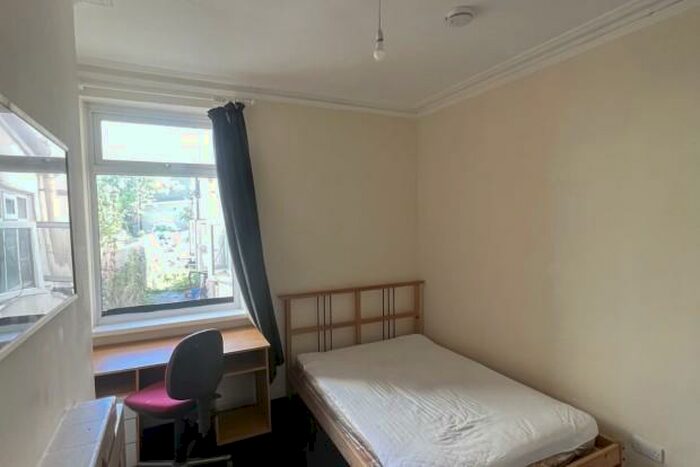 1 Bedroom Terraced House To Rent In North Road Cardiff, CF10