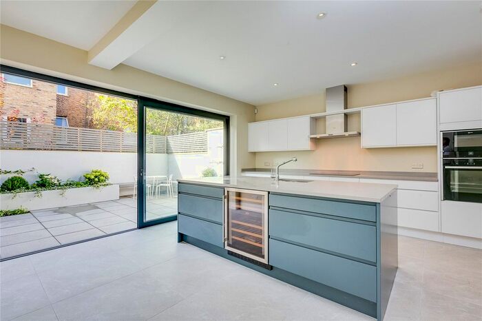 5 Bedroom Detached House To Rent In Warbeck Road, London, W12