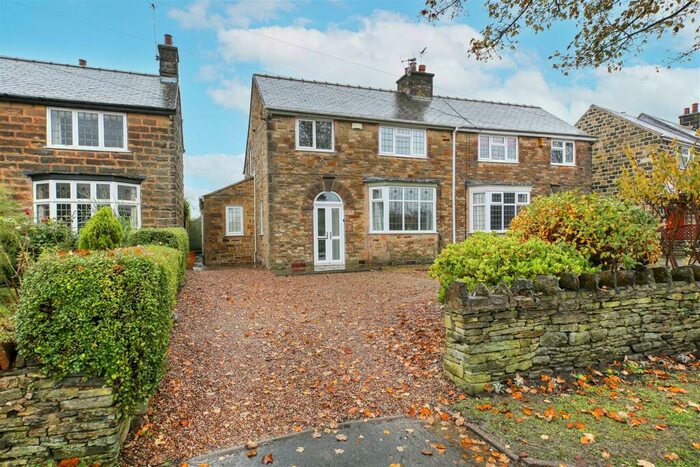 3 Bedroom Semi-Detached House For Sale In Newbold Road, Chesterfield, S41