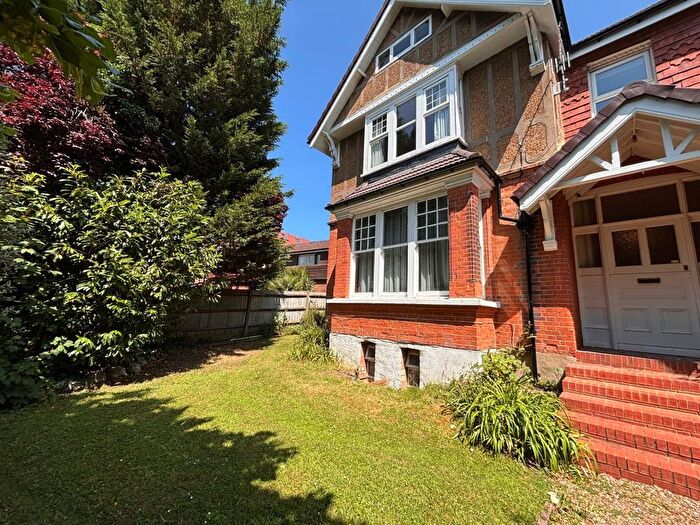 1 Bedroom Flat To Rent In London Road, Redhill, RH1