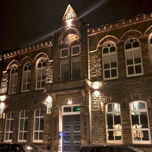 2 Bedroom Apartment To Rent In Gartside Street, Delph Village, OL3