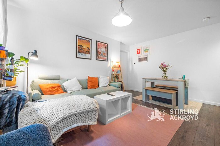 1 Bedroom Flat To Rent In Compton Street, London, EC1V