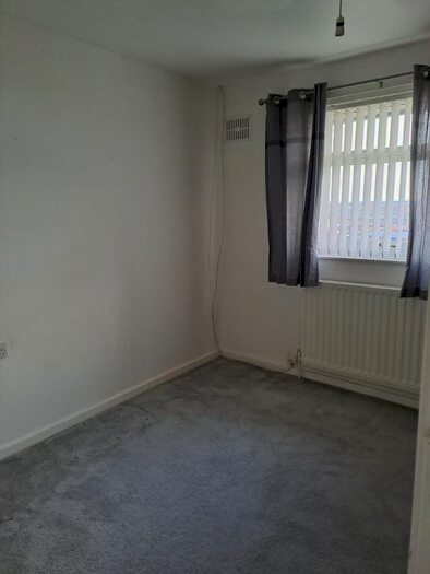 3 Bedroom Terraced House To Rent In Gower Walk, Gateshead, NE8