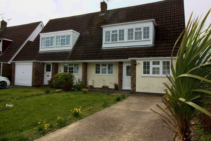 3 Bedroom Semi-Detached House To Rent In The Sparlings, Kirby-le-Soken, Frinton-on-Sea, CO13