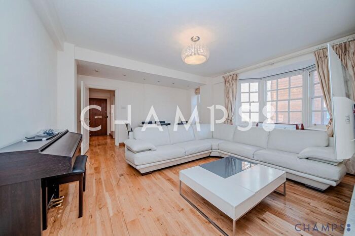 2 Bedroom Flat To Rent In Cranmer Court, Whiteheads Grove, SW3