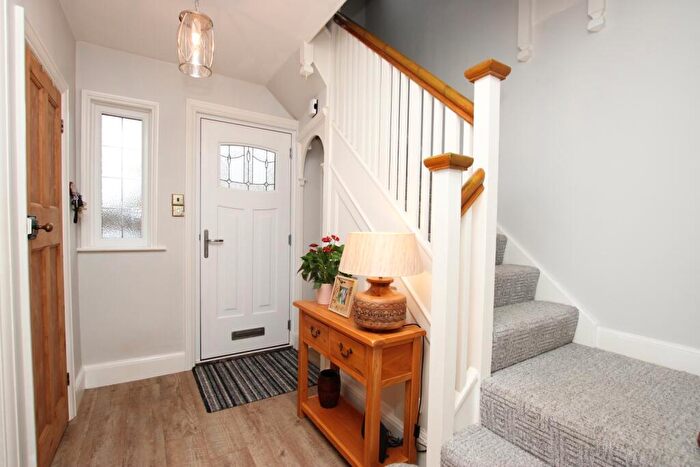4 Bedroom Detached House For Sale In Blandford Avenue, Kettering, Northamptonshire, NN16