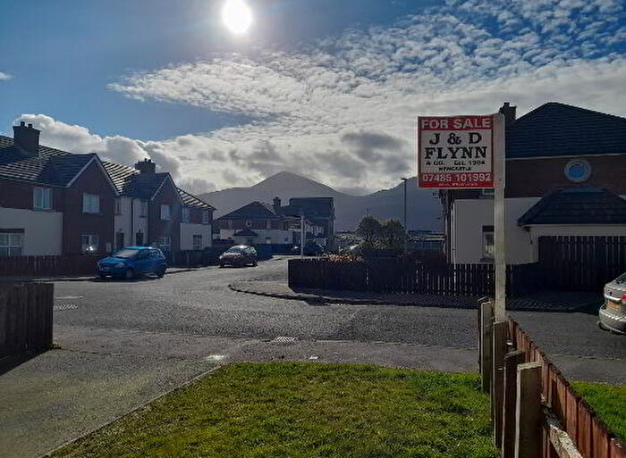 3 Bedroom Mid TownHouse For Sale In Boulevard Park, Newcastle, BT33