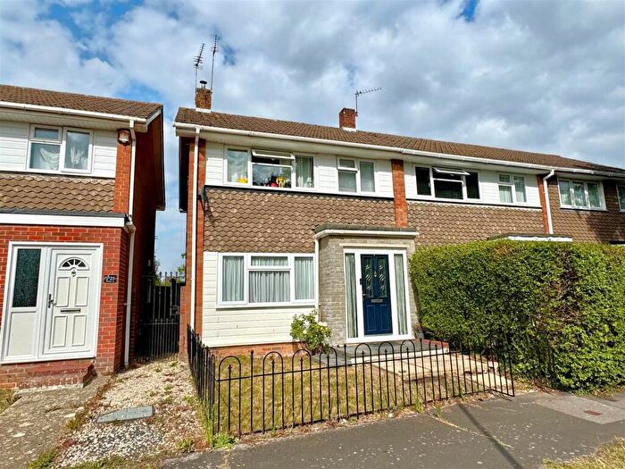 3 Bedroom End Of Terrace House For Sale In Norset Road, Fareham, PO15
