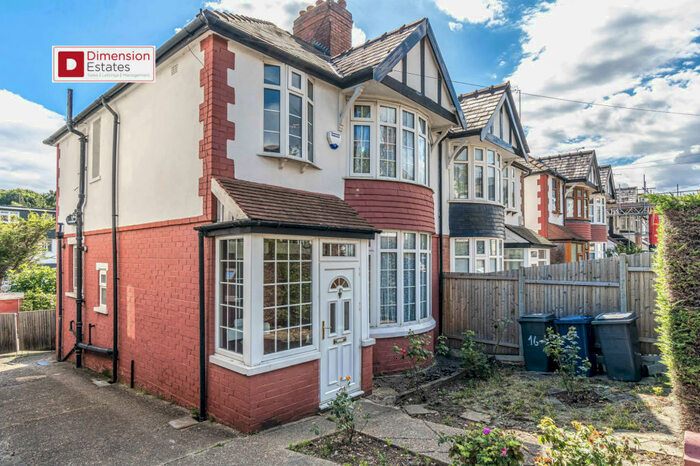 3 Bedroom Terraced House To Rent In Ferncroft Avenue, N12