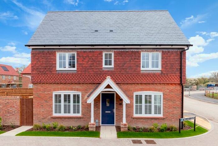 3 Bedroom Semi-Detached House To Rent In Wallace Court, Didcot, OX11