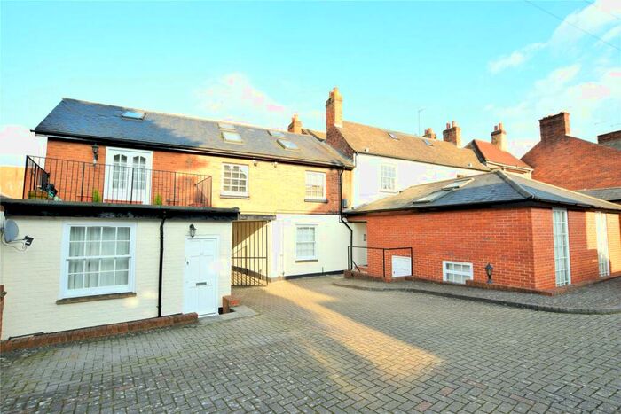 2 Bedroom Apartment To Rent In Thomsons Yard, Southampton Street, Reading, Berkshire, RG1