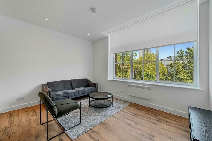 2 Bedroom Apartment To Rent In West Smithfield, London, EC1A