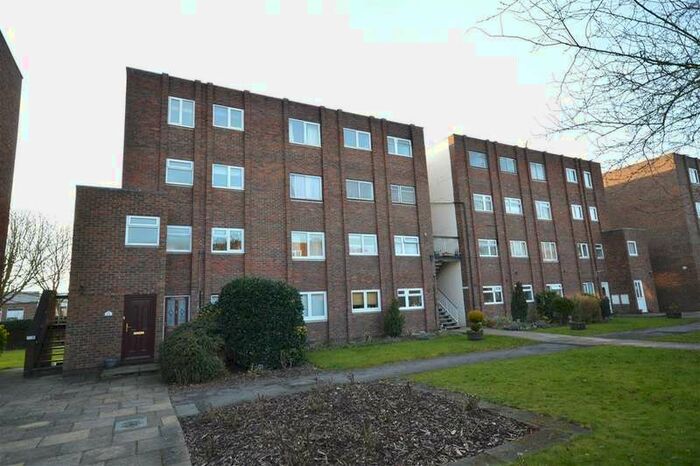 2 Bedroom Flat To Rent In Ware, SG12
