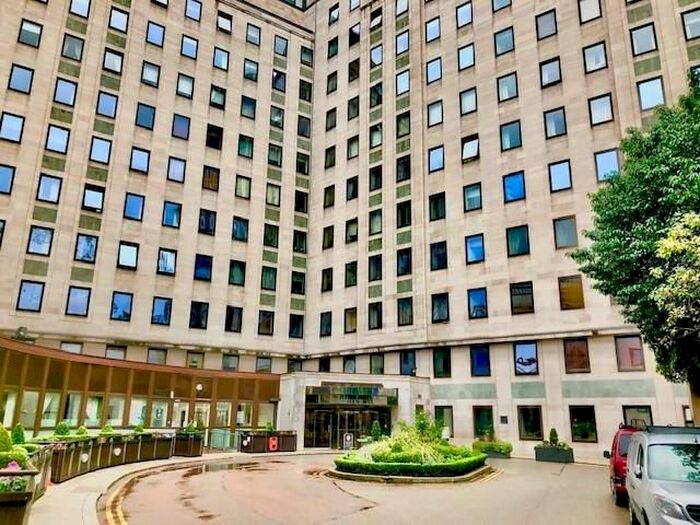 2 Bedroom Flat To Rent In The Whitehouse Apartments, Belvedere Road, Waterloo, Southbank, Southwark Bridge, London, SE1