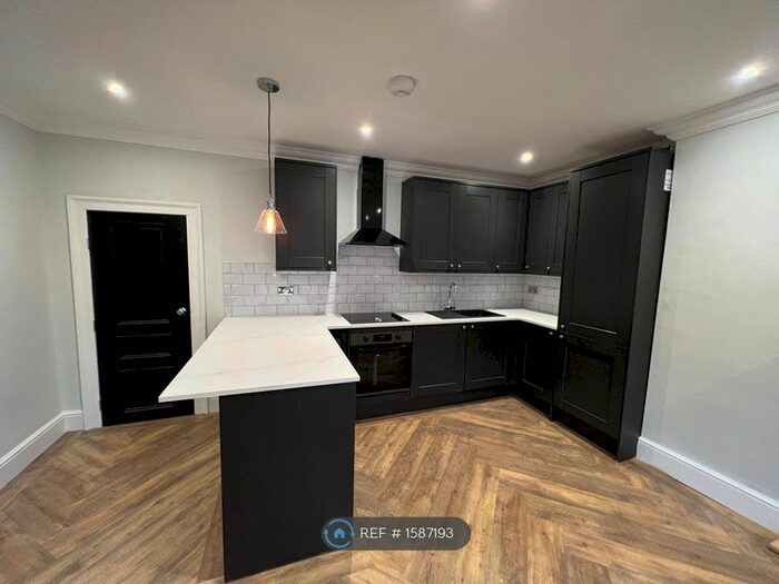 2 Bedroom Flat To Rent In Hall Gate, Doncaster, DN1