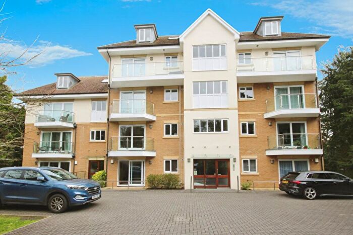 2 Bedroom Apartment For Sale In Chine Crescent Road, Durley Chine, BH2