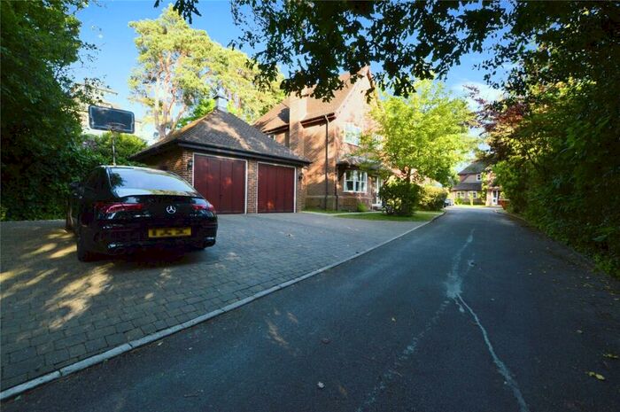 4 Bedroom Detached House To Rent In The Close, St. Pauls Road, Woking, Surrey, GU22