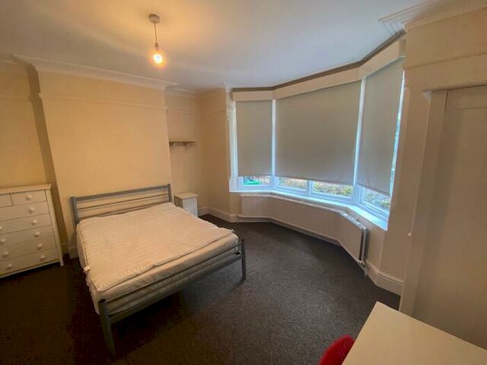 4 Bedroom Semi-Detached House To Rent In &#;pppw, Rolleston Drive, Lenton, NG7