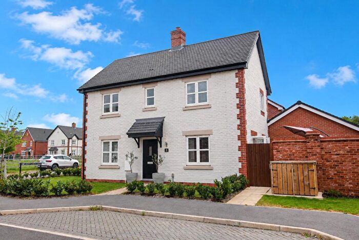 3 Bedroom Detached House For Sale In Francis Brown Way, Chalgrove, OX44