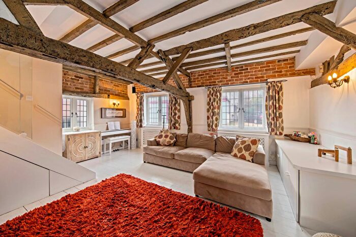 3 Bedroom Semi-Detached House For Sale In Bridge Road, East Molesey, KT8