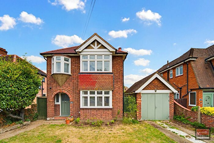 3 Bedroom Detached House For Sale In Glenfield Road, Ashford, TW15