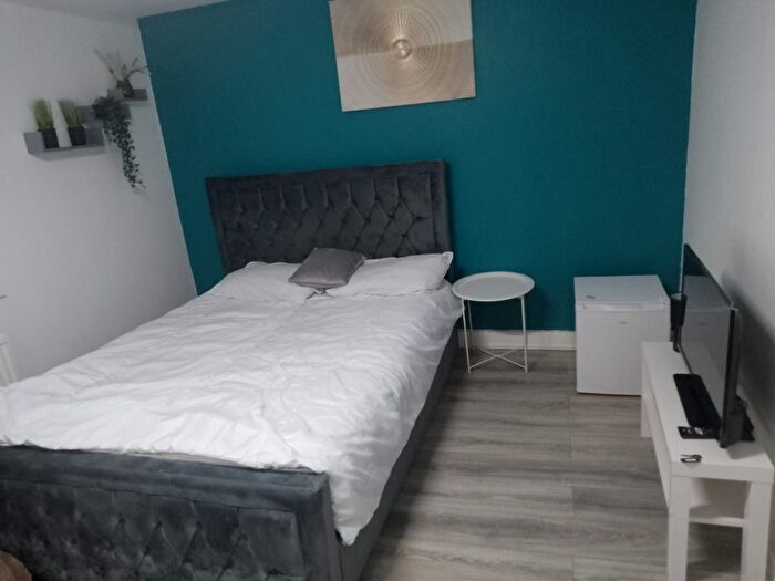 1 Bedroom Detached House To Rent In Northwick Park Road, Harrow-On-The-Hill, Harrow, HA1