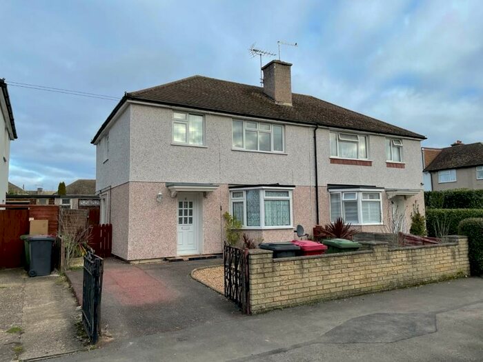 3 Bedroom Semi-Detached House To Rent In Harrison Way, Cippenham, SL1