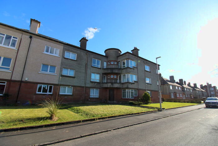 3 Bedroom Flat To Rent In Paisley Road, Renfrew, PA4