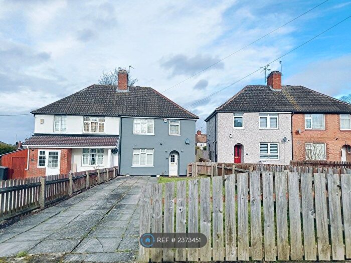 3 Bedroom Semi-Detached House To Rent In The Wayne Way, Leicester, LE5