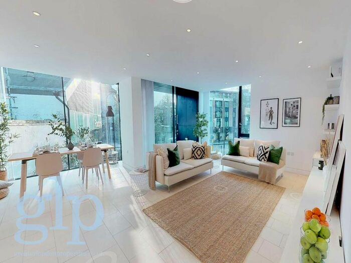 3 Bedroom Flat To Rent In Oval Road, Camden Town, NW1