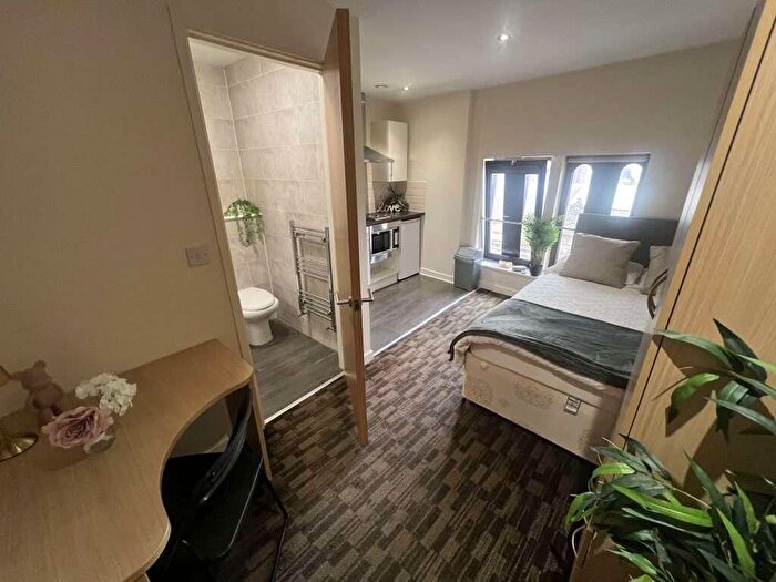 Studio To Rent In Flat, Gladstone Buildings, St James Row, S1