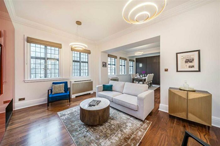 4 Bedroom Flat To Rent In Baker Street, Marylebone, NW1