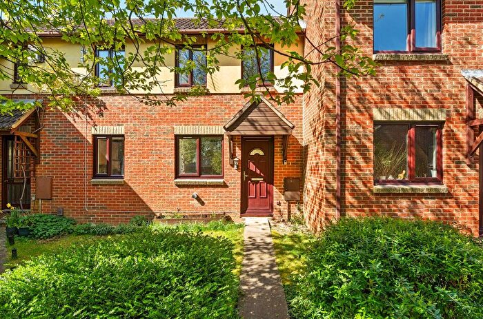 2 Bedroom Property To Rent In Harvest Close, Winchester, SO22