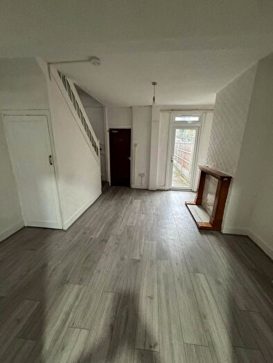 3 Bedroom Terraced House To Rent In Humberstone Road, E13