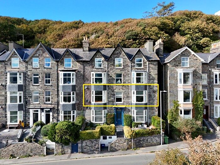 2 Bedroom Flat For Sale In Flat, The Moorings, Porkington Terrace, Barmouth, LL42