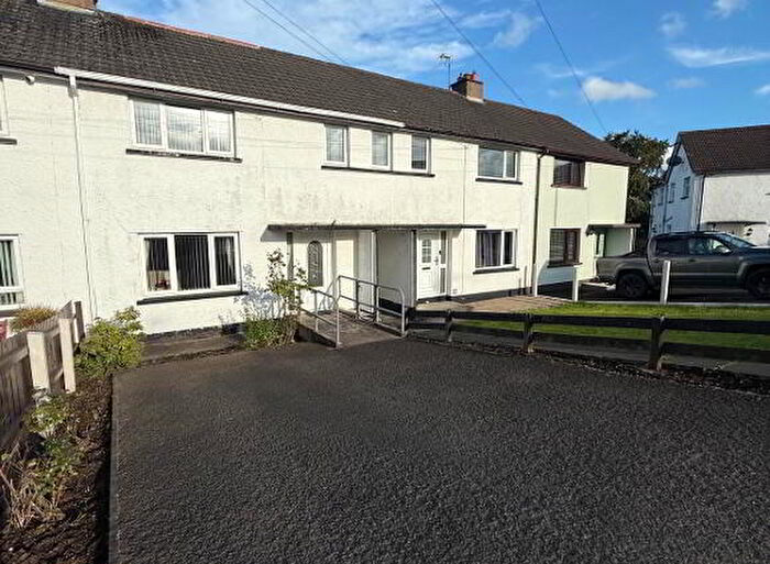 4 Bedroom Mid Terraced House For Sale In Roxhill, Antrim, BT41