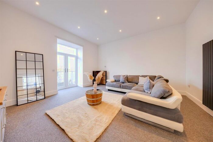 3 Bedroom Town House To Rent In Blackburn Road, Haslingden, Rossendale, BB4