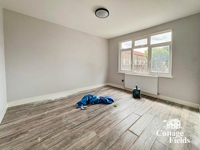 4 Bedroom Terraced House To Rent In Maldon Road, London, N9