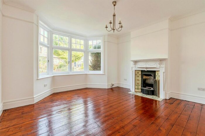 2 Bedroom Flat To Rent In Stanhope Avenue, London, N3