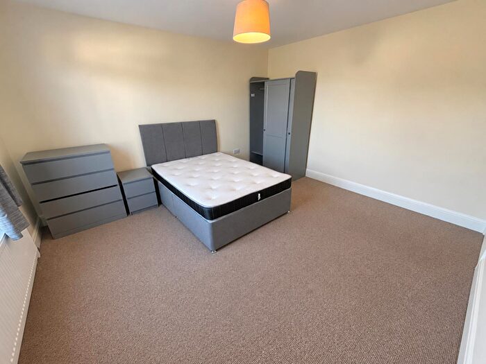 6 Bedroom House To Rent In Frome Valley Road, Bristol, BS16